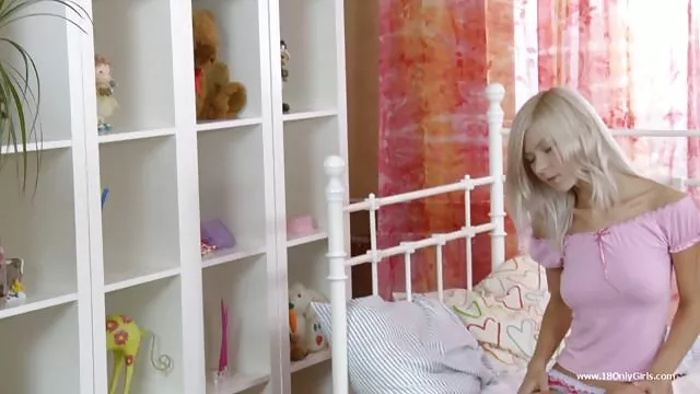 Porno kaydı Amarna Miller parmak kedi alır sexs filim indir onu