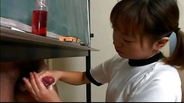 Porno kaydı Küçük göğsünü ve kel kedi film seks indir