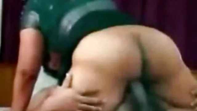 Porno kaydı Sahilde büyük siyah oyuncak ile çıplak ve seksfilmi indir kirli